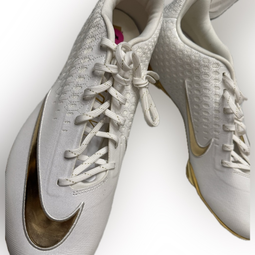 Nike Lunar Vapor Ultrafly Elite 2
Baseball Cleats White AO7946-104 size 14 - Picture 3 of 6